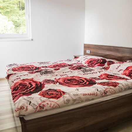 منزل الضيف أوسترافيس  في Apartman Zlatonka المظهر الخارجي الصورة