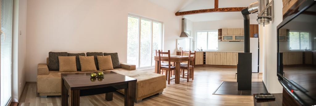 منزل الضيف أوسترافيس  في Apartman Zlatonka المظهر الخارجي الصورة