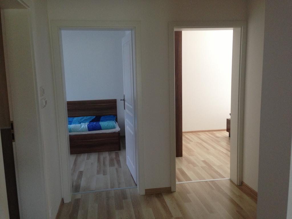 منزل الضيف أوسترافيس  في Apartman Zlatonka الغرفة الصورة